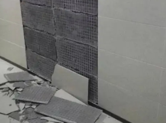 大化瓷砖空鼓维修公司分享下大化墙砖松动维修的知识